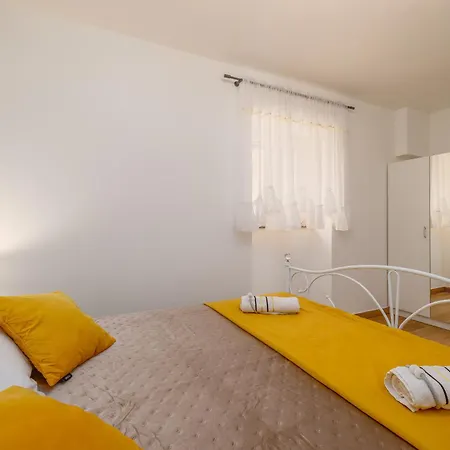 Apartment Ljubi