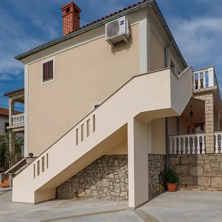Apartment Ljubi