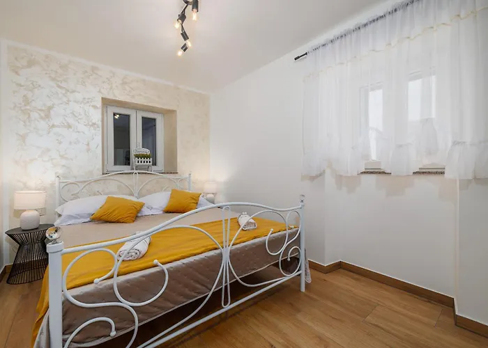 Ljubi Apartamento Sveti Anton (Krk)