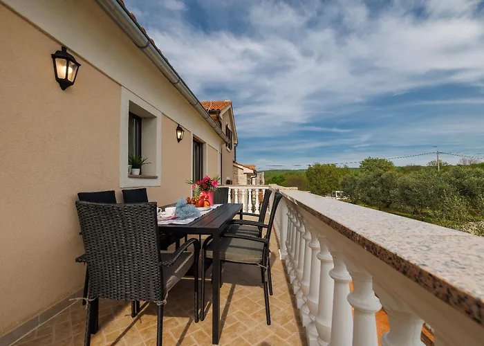 Ljubi Apartamento Sveti Anton (Krk)