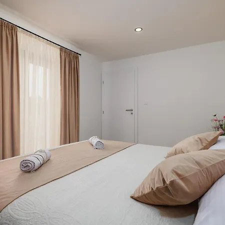 Ljubi Lejlighed Sveti Anton (Krk)