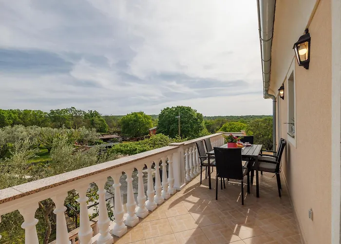 Ljubi Διαμέρισμα *